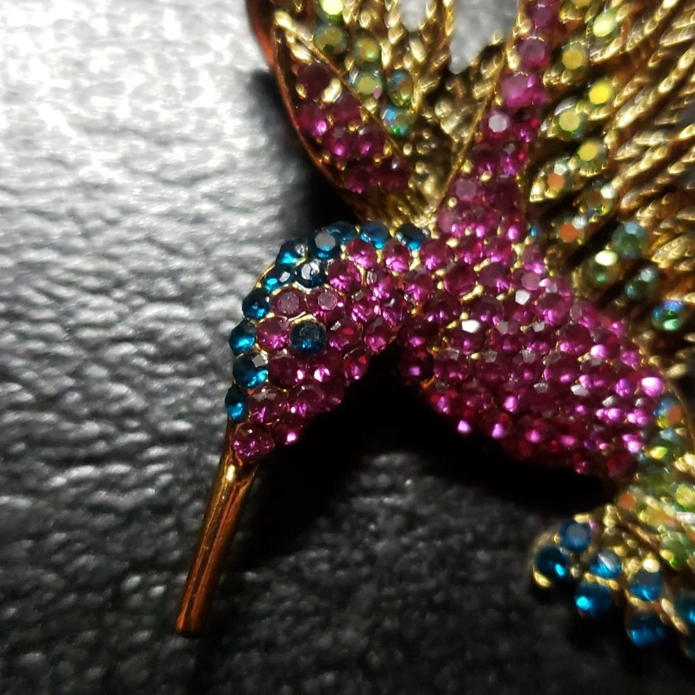 Hummingbird Brooch - Picture 2 of 5